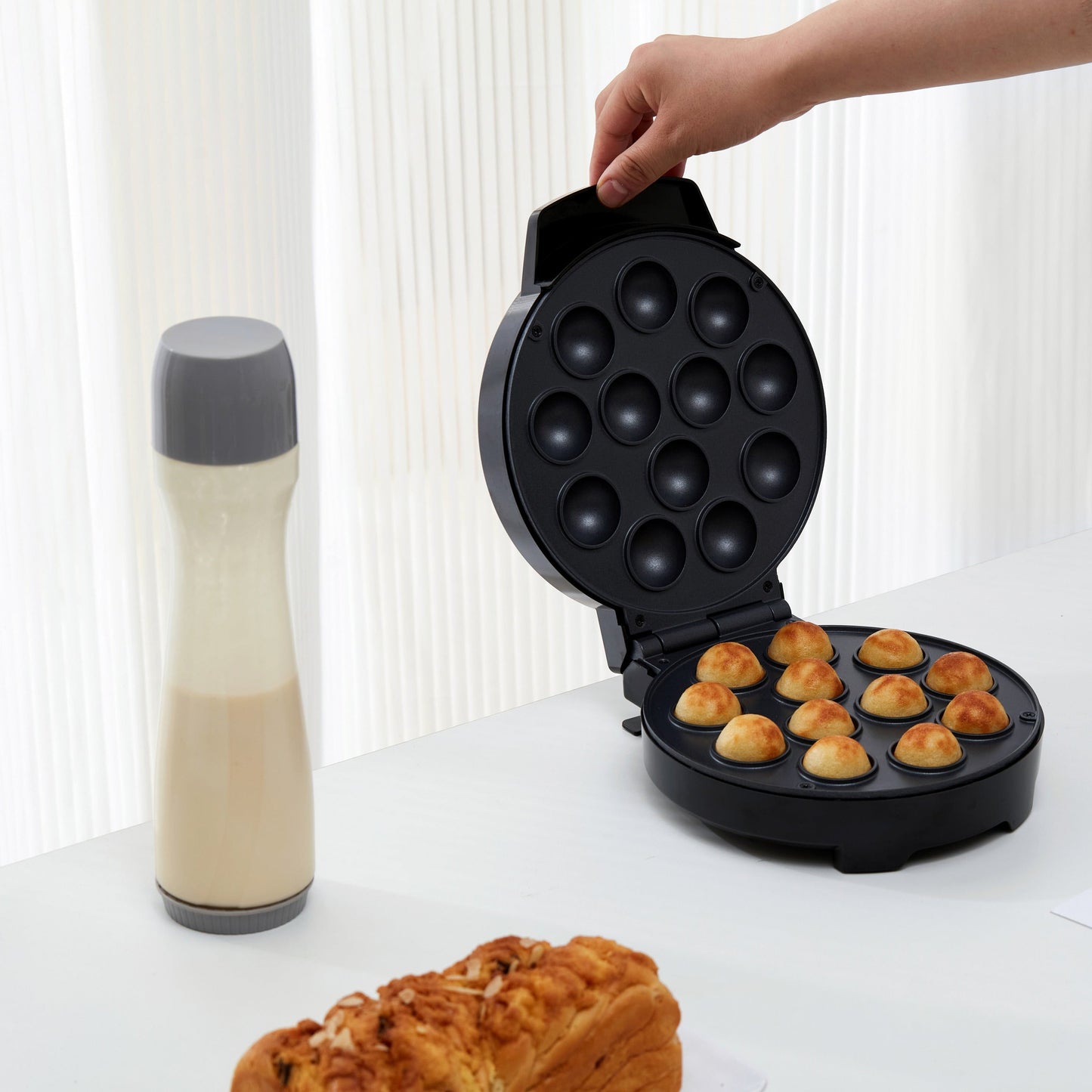 Uber Appliance Cake Pop Maker With Batter Dispenser