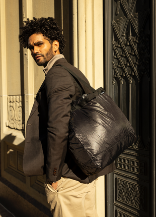The Boat Tote 25L - Black Ice