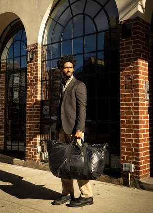 The Weekender Tote 65L - Black Ice