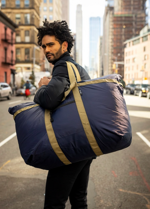 The Weekender Tote 65L - Navy