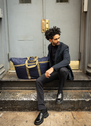 The Weekender Tote 65L - Navy